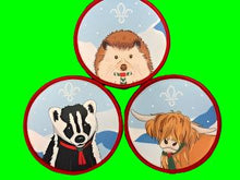 Load image into Gallery viewer, Christmas Animal Badges
